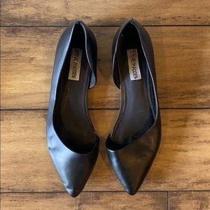Steve Madden Black Pointy Flats